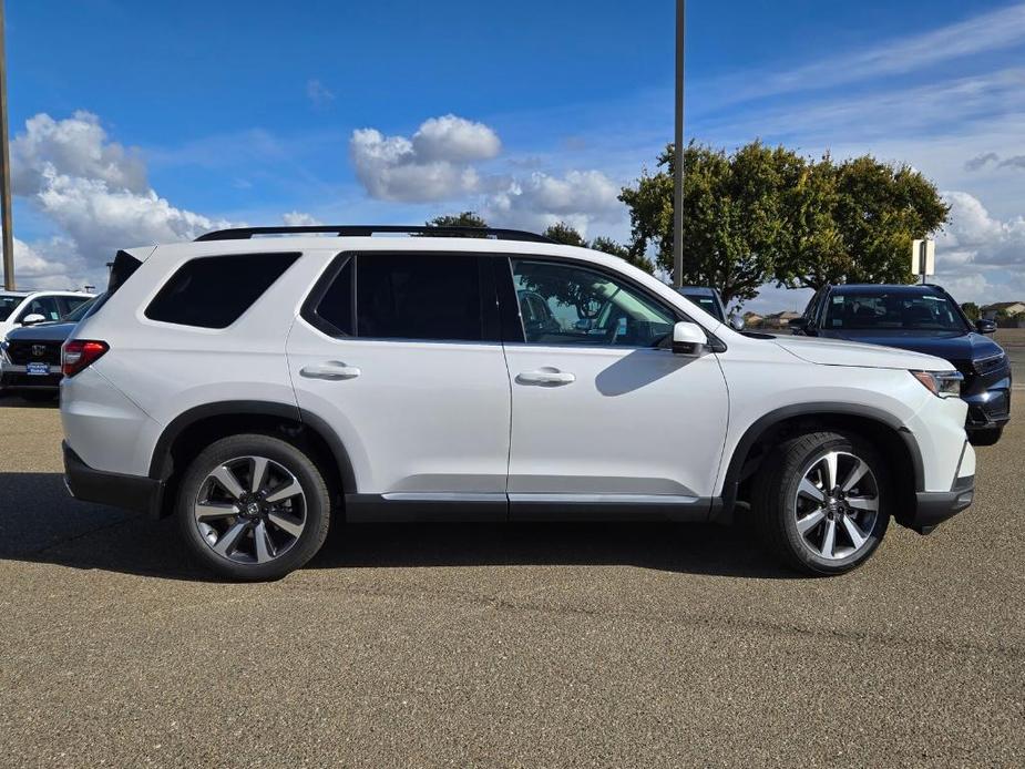 new 2025 Honda Pilot car, priced at $52,140