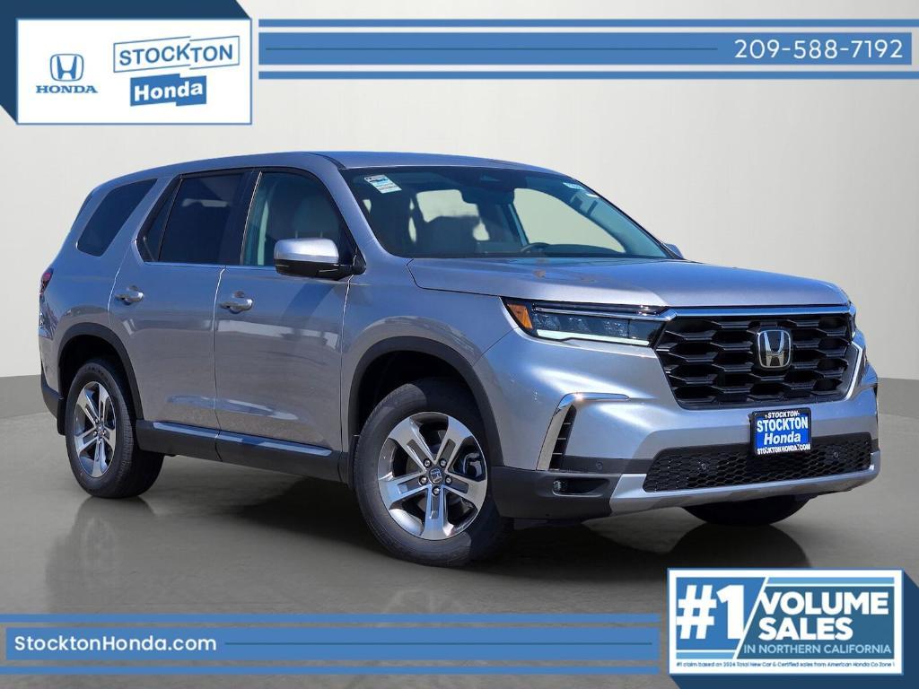 new 2025 Honda Pilot car, priced at $46,550