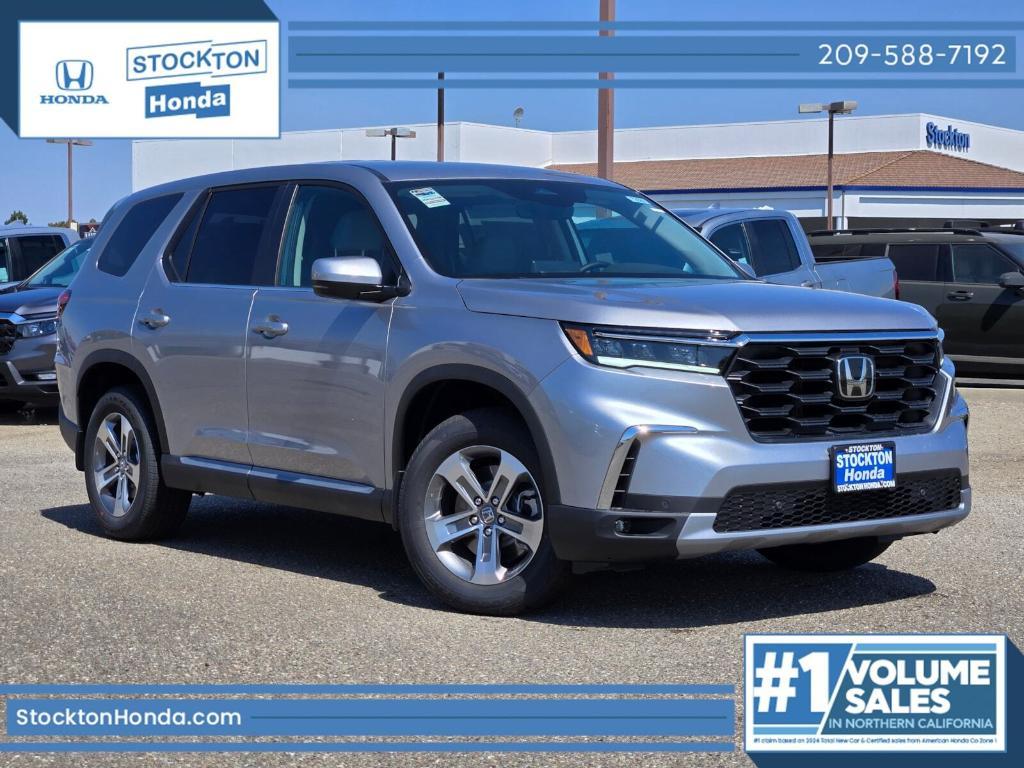 new 2025 Honda Pilot car, priced at $49,940