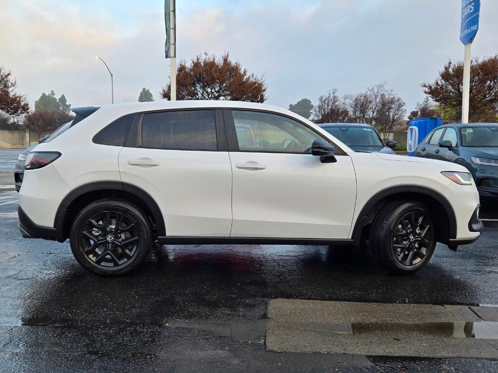 new 2025 Honda HR-V car, priced at $32,095