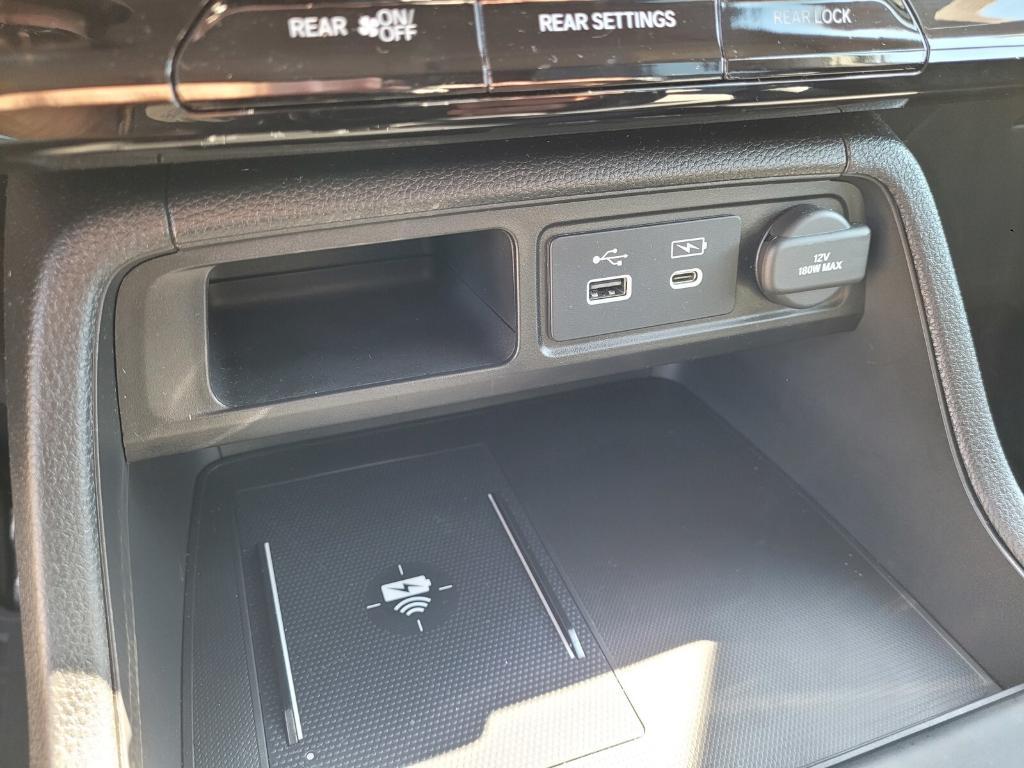 used 2023 Honda Pilot car, priced at $39,547