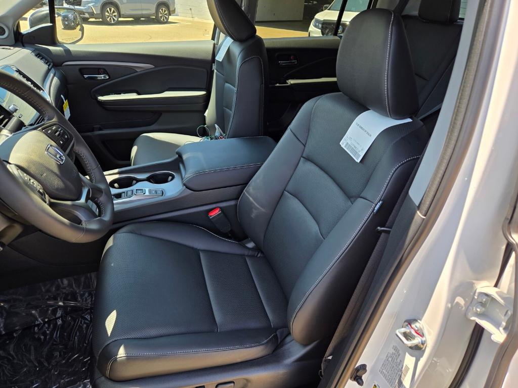 new 2025 Honda Ridgeline car, priced at $47,775