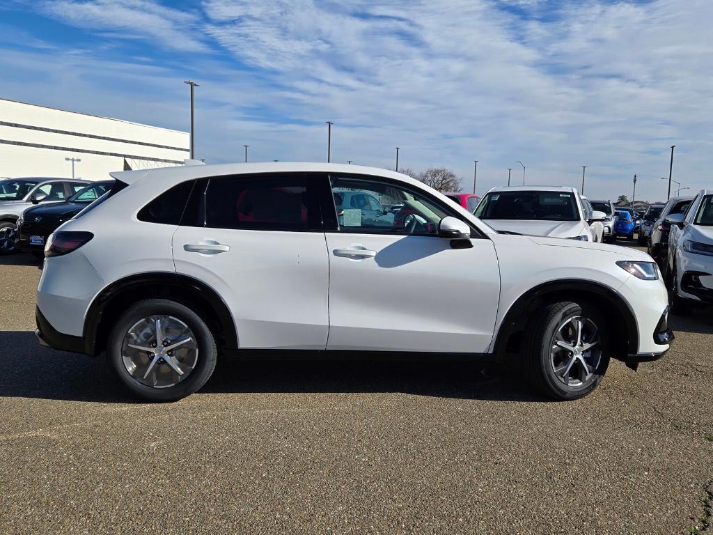 new 2025 Honda HR-V car, priced at $34,095