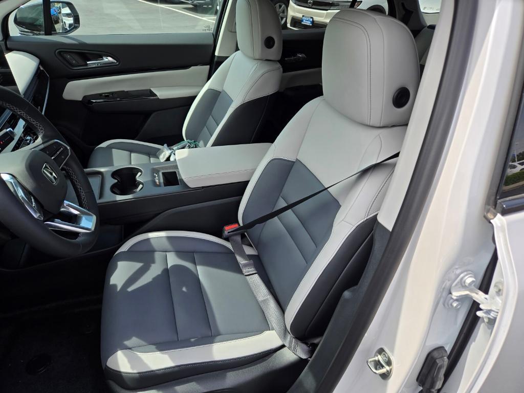 new 2025 Honda Prologue car, priced at $59,395