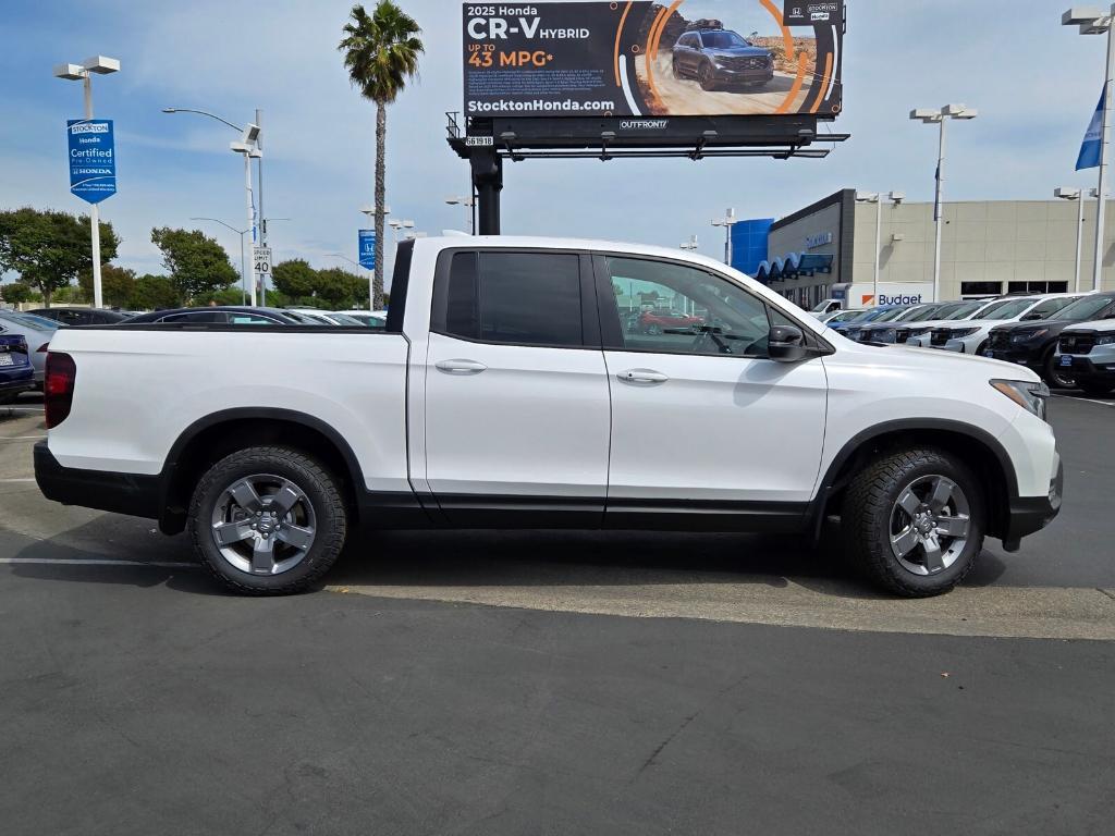new 2025 Honda Ridgeline car, priced at $50,075