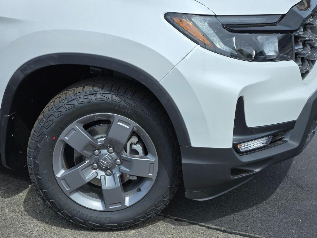 new 2025 Honda Ridgeline car, priced at $46,259