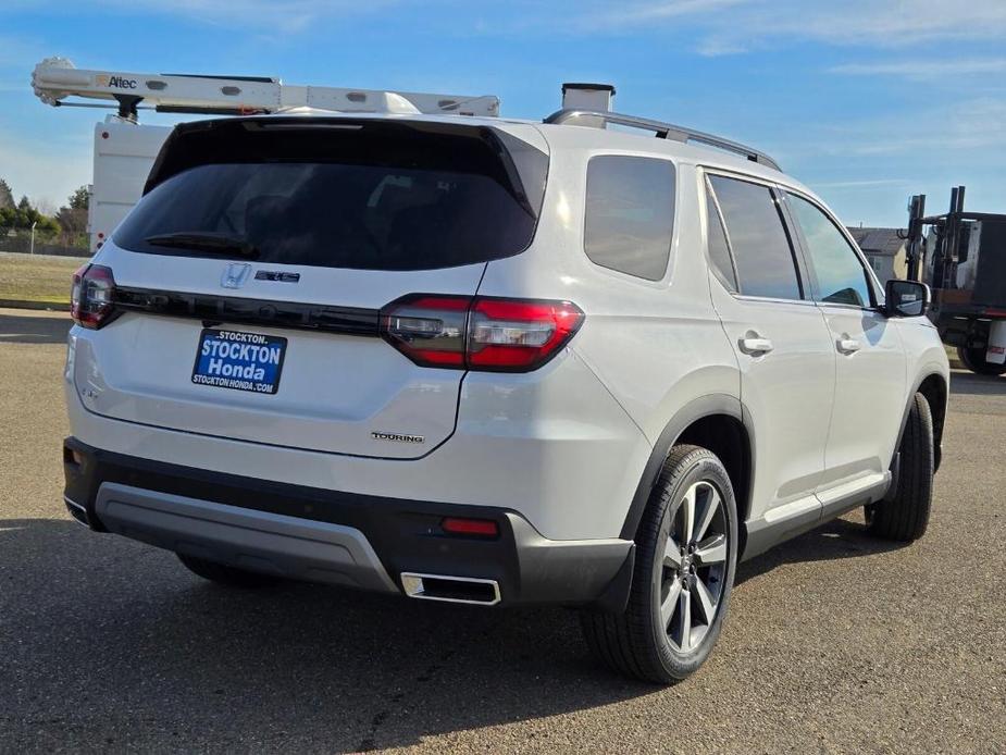 new 2025 Honda Pilot car, priced at $54,240