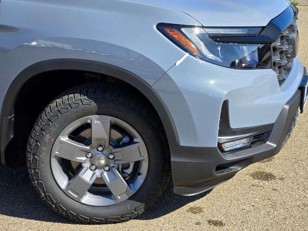 new 2025 Honda Ridgeline car, priced at $50,075