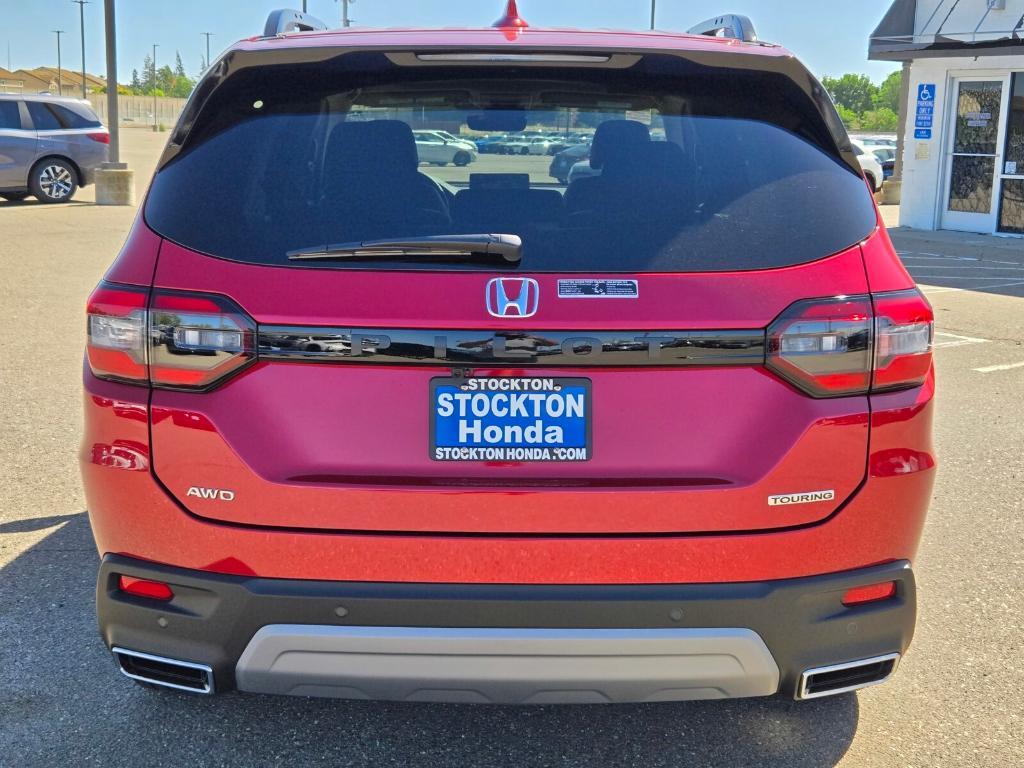 new 2025 Honda Pilot car, priced at $54,395