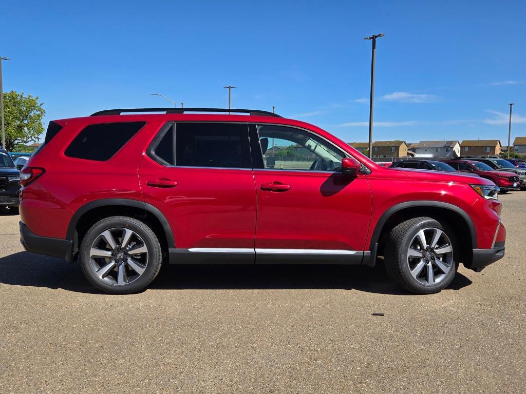 new 2025 Honda Pilot car, priced at $54,395
