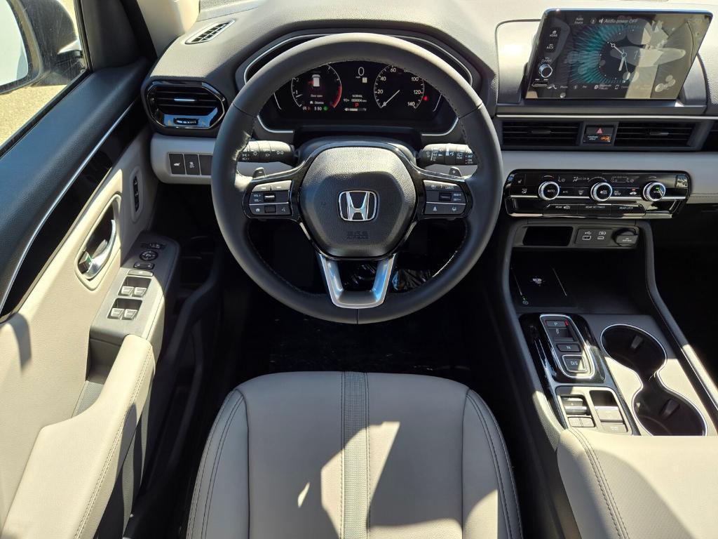 new 2025 Honda Pilot car, priced at $48,340