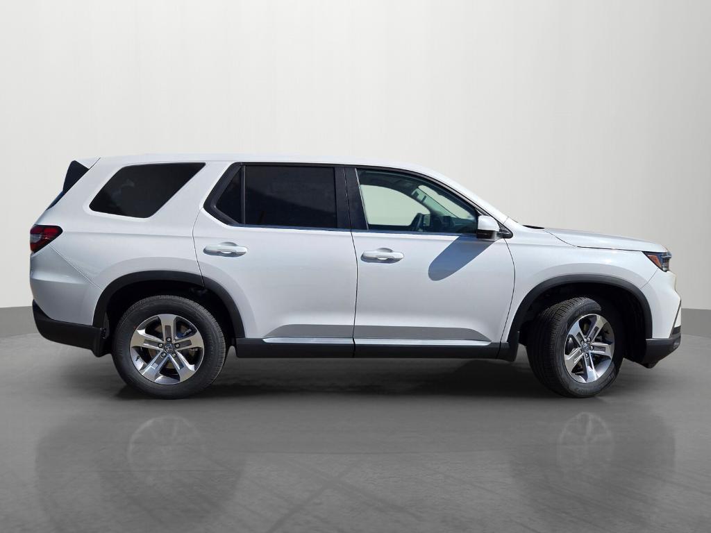 new 2025 Honda Pilot car, priced at $48,340