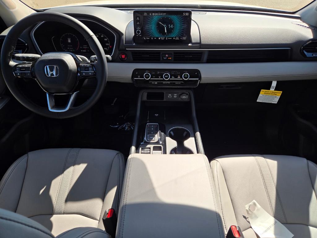 new 2025 Honda Pilot car, priced at $48,340