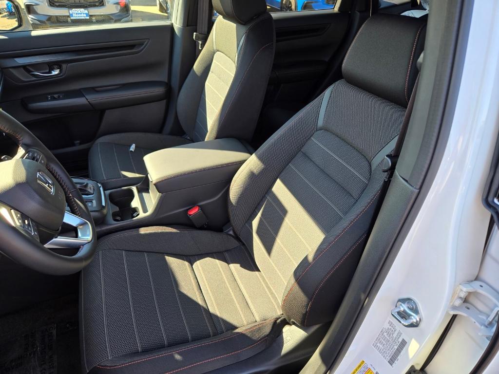 new 2026 Honda CR-V Hybrid car, priced at $40,425