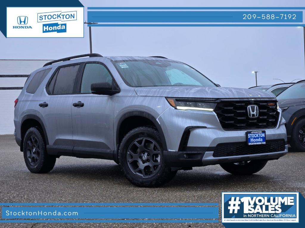 new 2025 Honda Pilot car, priced at $54,065