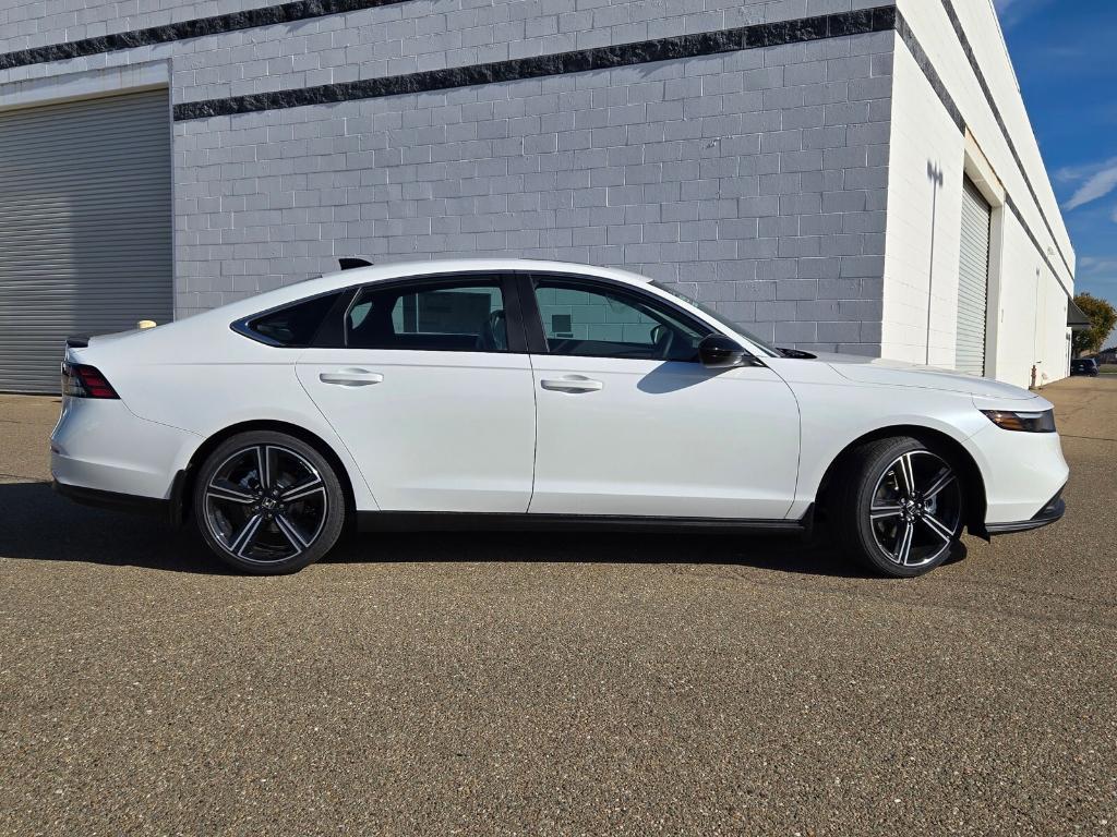 new 2025 Honda Accord Hybrid car, priced at $37,995