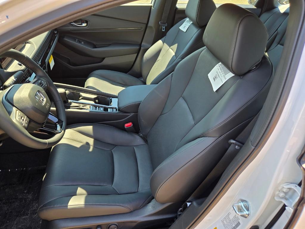 new 2025 Honda Accord Hybrid car, priced at $39,870
