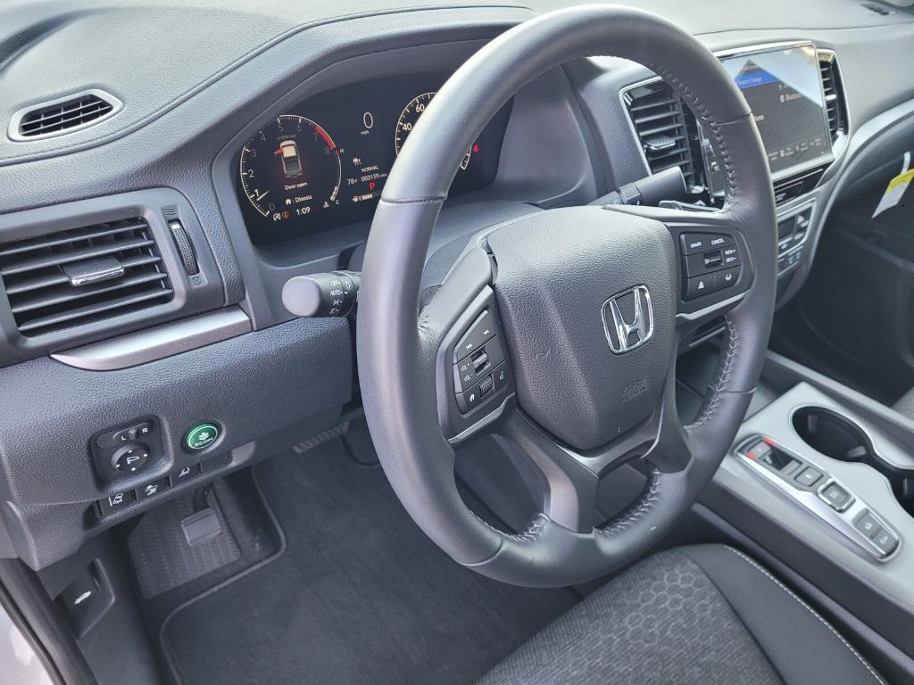 used 2025 Honda Ridgeline car, priced at $39,592