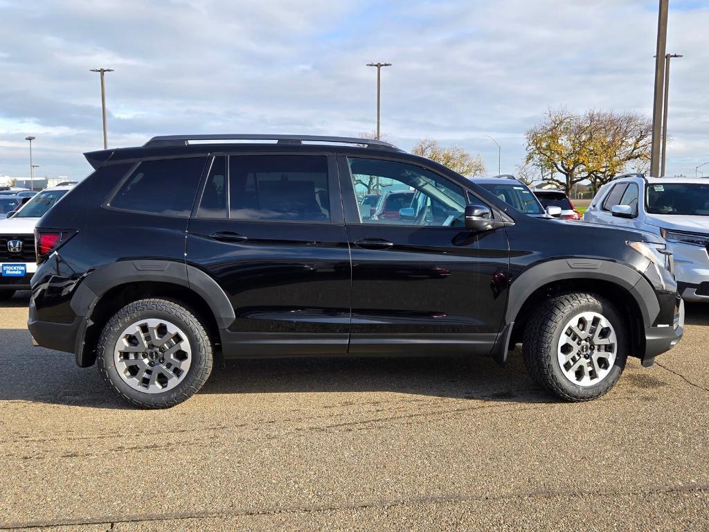 new 2025 Honda Passport car, priced at $51,985