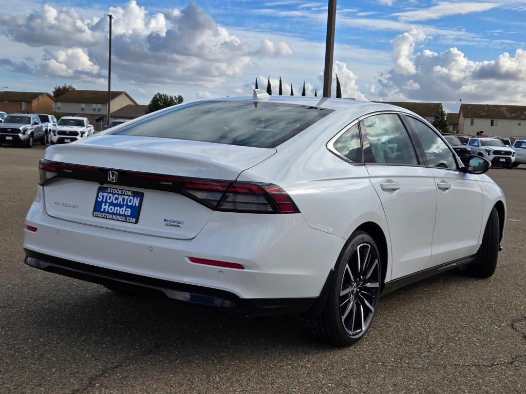 new 2025 Honda Accord Hybrid car, priced at $43,640