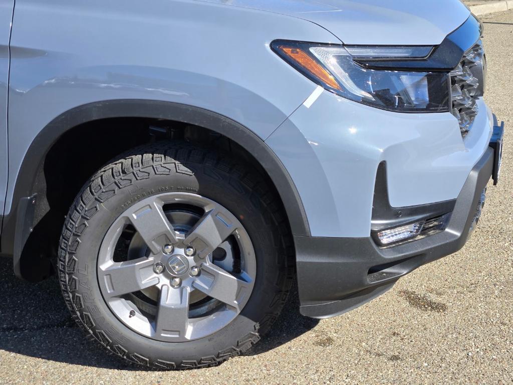new 2025 Honda Ridgeline car, priced at $50,075