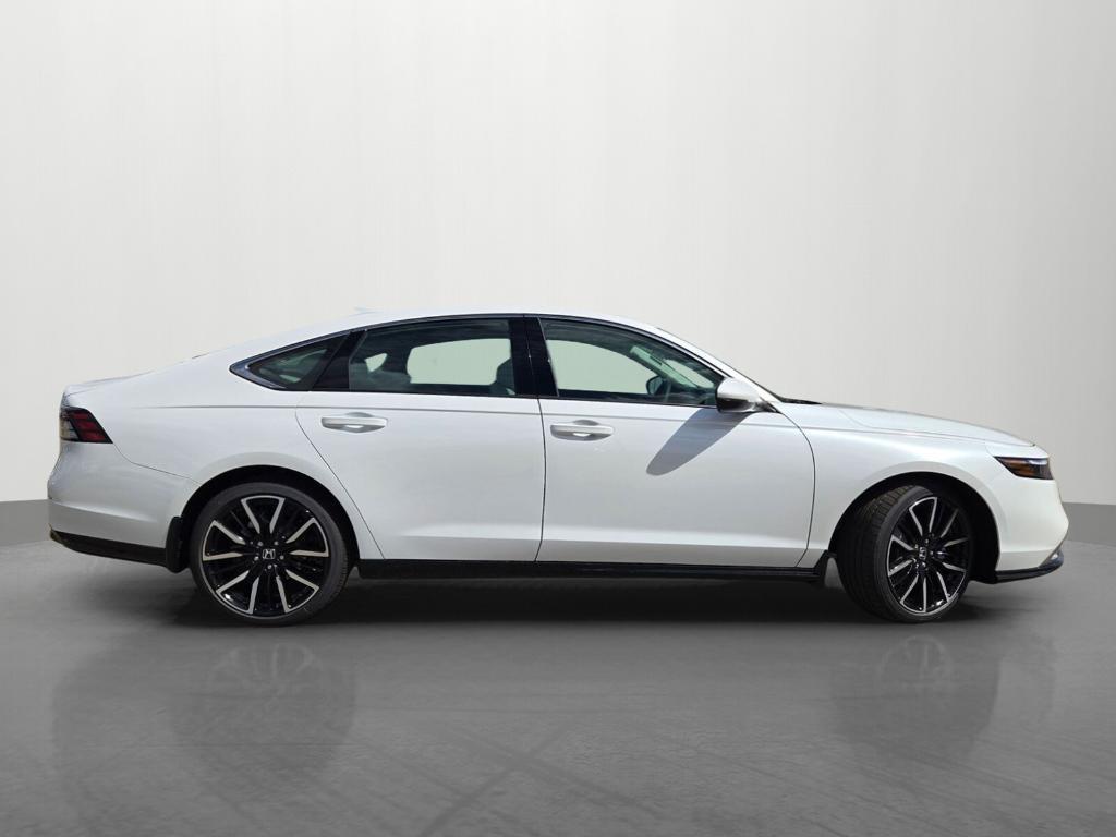 new 2025 Honda Accord Hybrid car, priced at $43,840