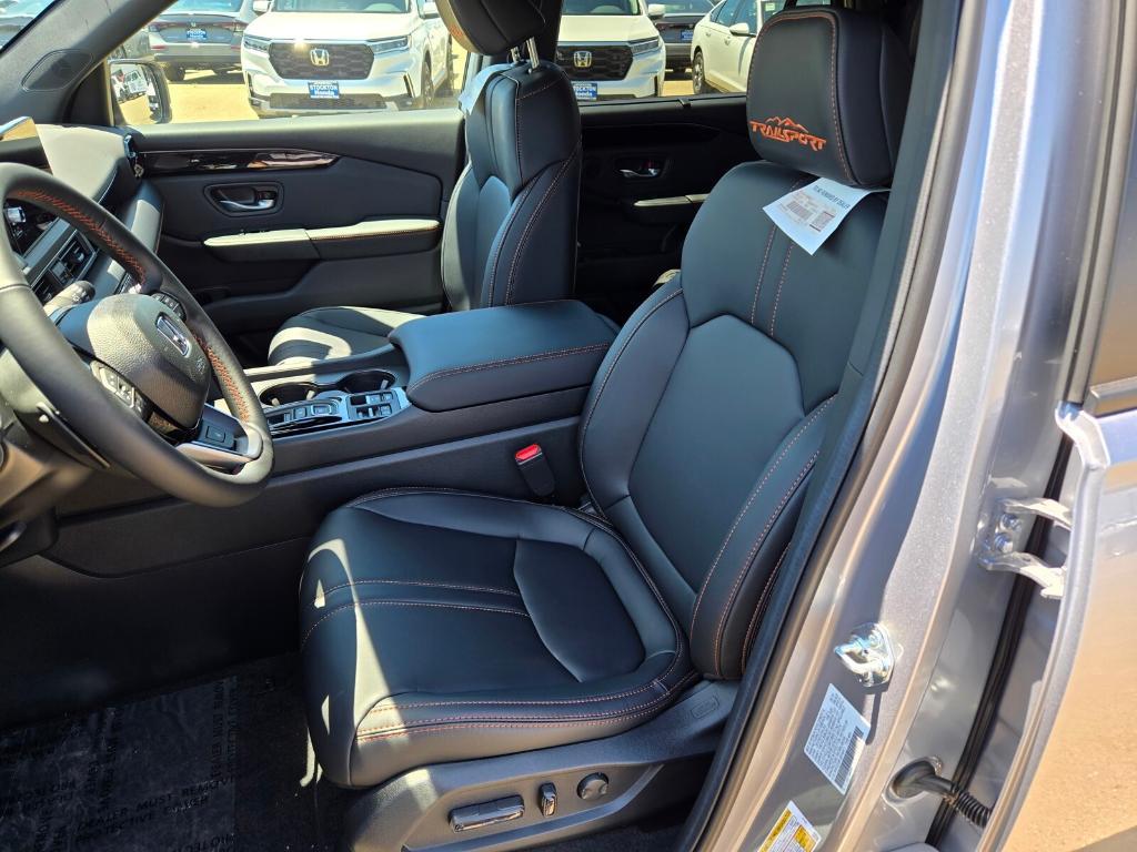 new 2025 Honda Pilot car, priced at $53,740