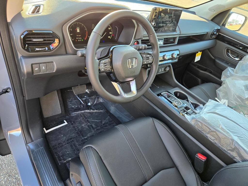 new 2025 Honda Pilot car, priced at $53,130