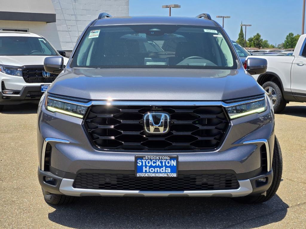 new 2025 Honda Pilot car, priced at $57,420