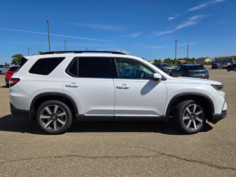 new 2025 Honda Pilot car, priced at $52,335