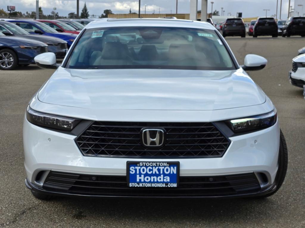 new 2025 Honda Accord Hybrid car, priced at $43,640