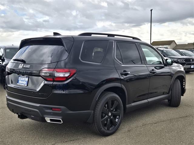 new 2025 Honda Pilot car, priced at $59,955