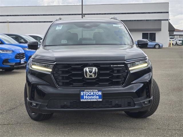 new 2025 Honda Pilot car, priced at $59,955