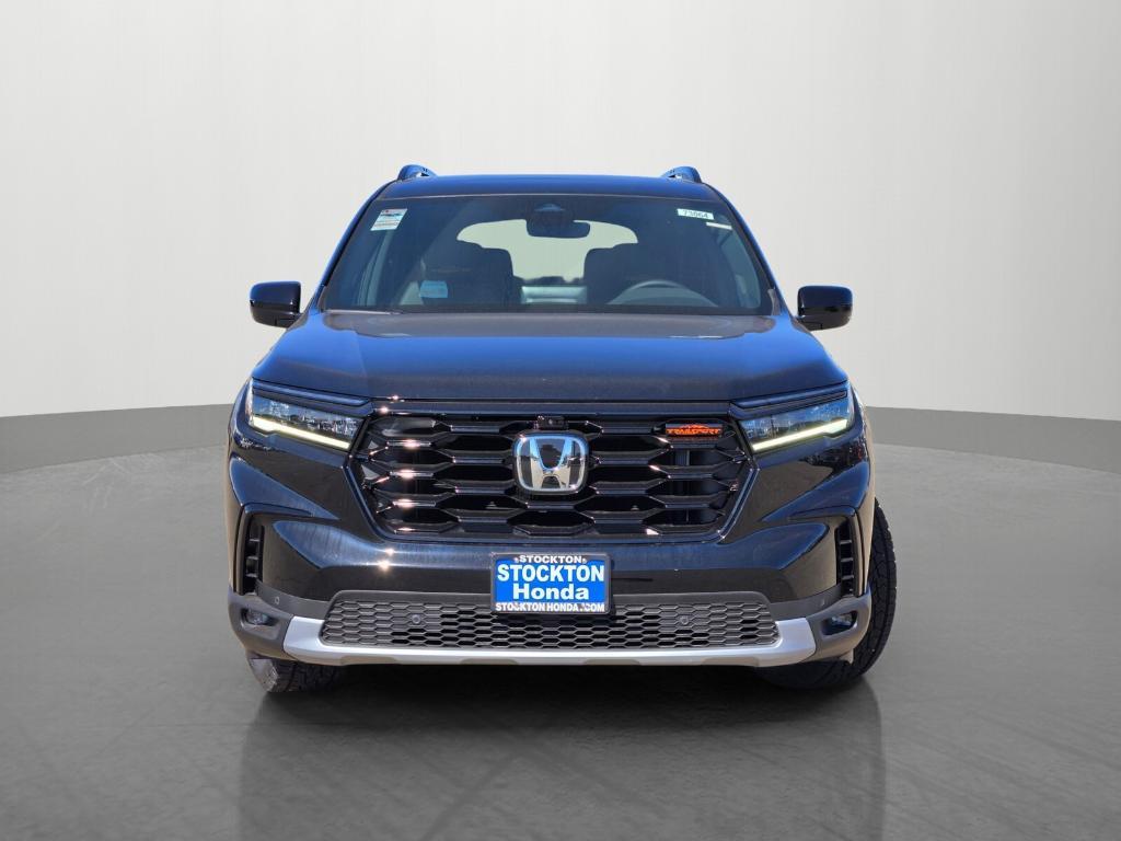 new 2025 Honda Pilot car, priced at $53,285