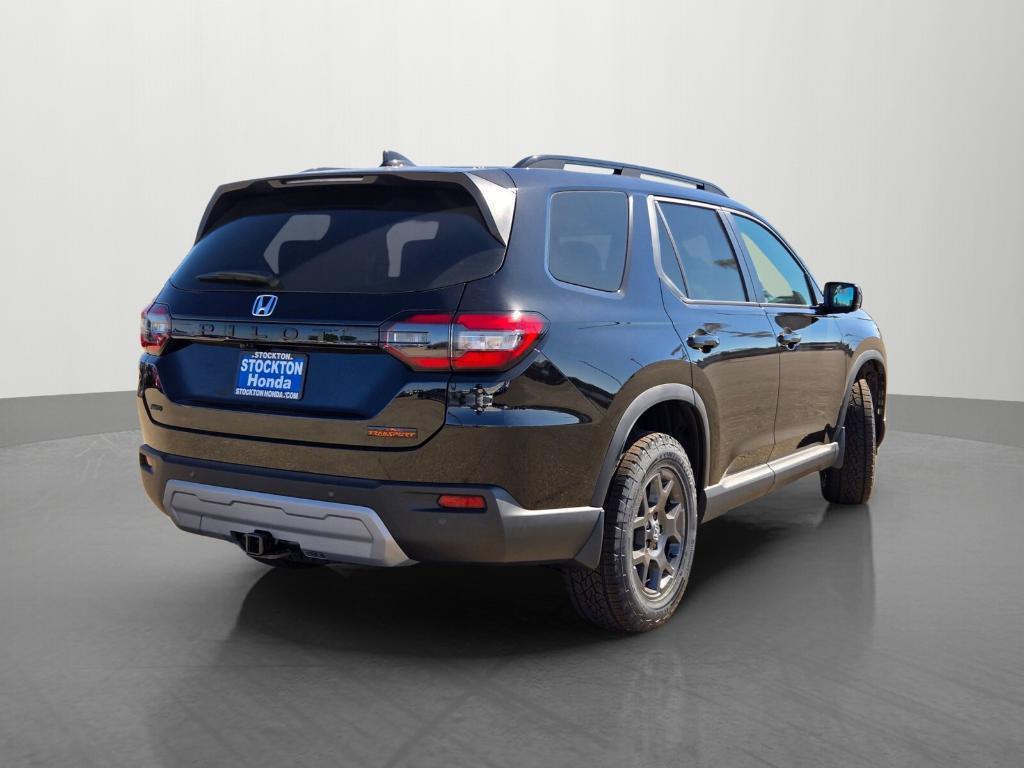 new 2025 Honda Pilot car, priced at $53,285
