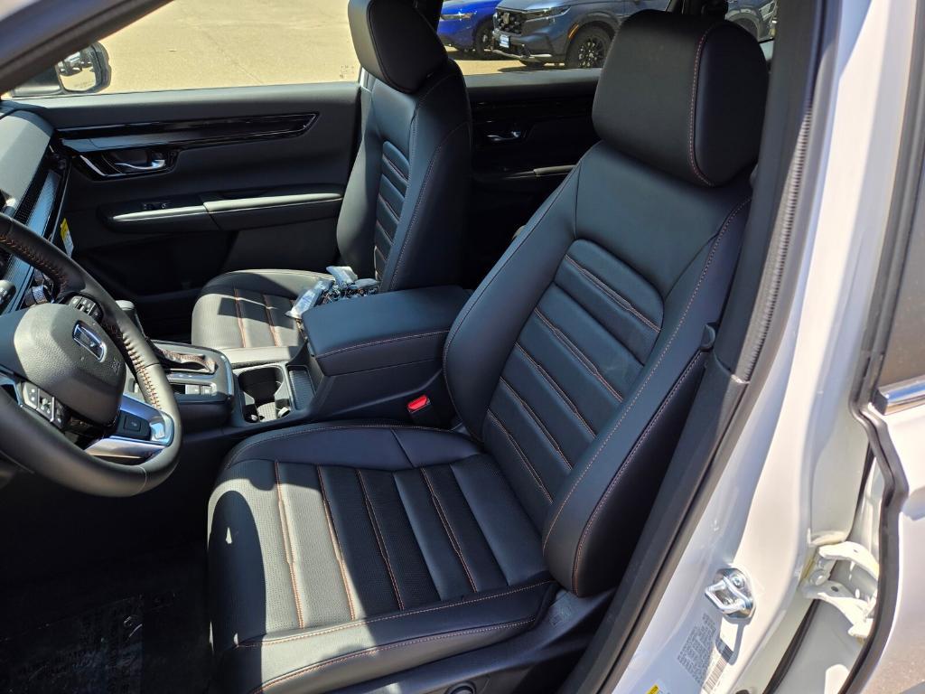 new 2025 Honda CR-V Hybrid car, priced at $45,840