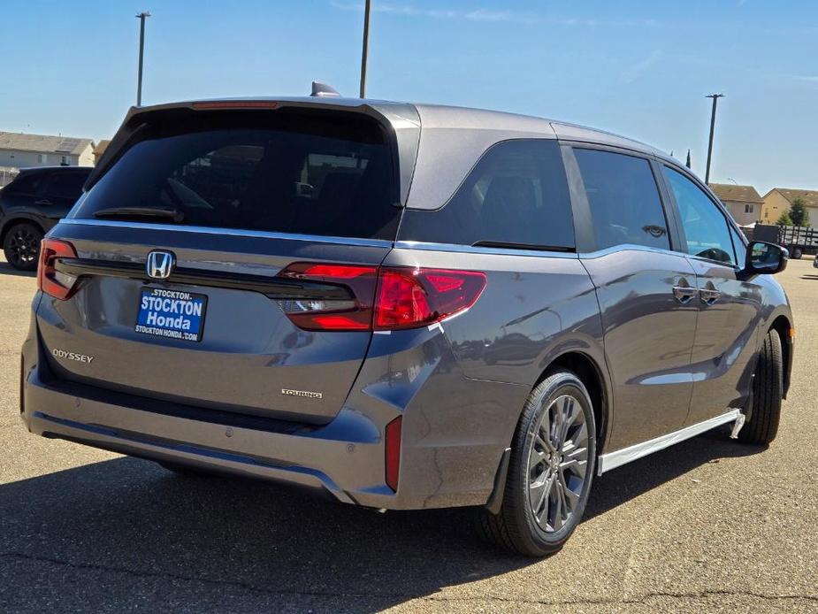 new 2025 Honda Odyssey car, priced at $50,395