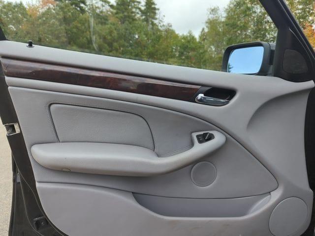 used 2001 BMW 325 car, priced at $6,000