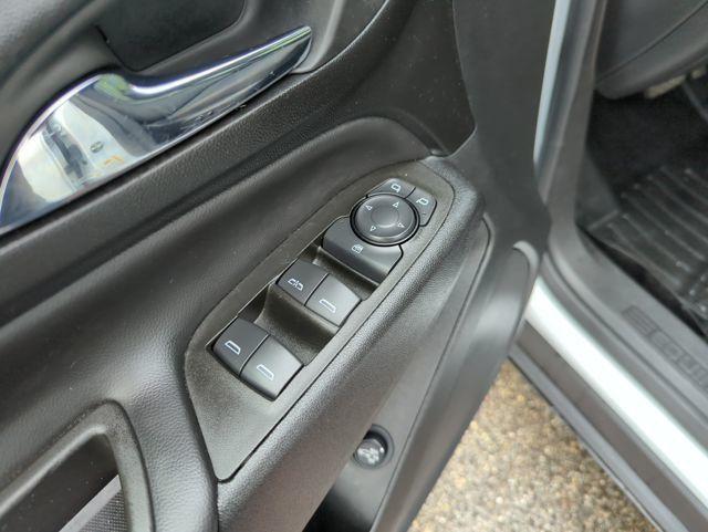 used 2022 Chevrolet Equinox car, priced at $24,000
