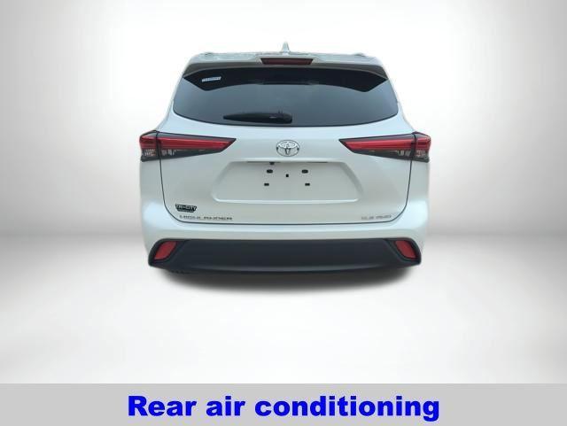 used 2022 Toyota Highlander car, priced at $38,300