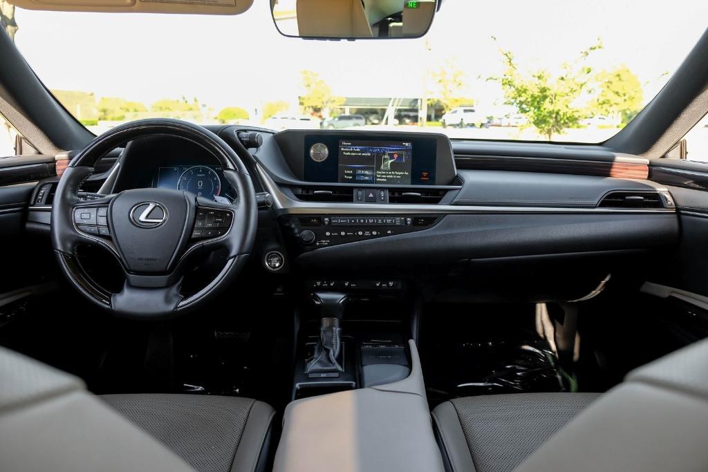 used 2019 Lexus ES 350 car, priced at $26,787