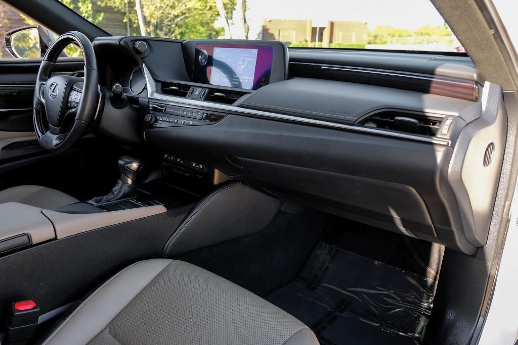 used 2019 Lexus ES 350 car, priced at $26,787