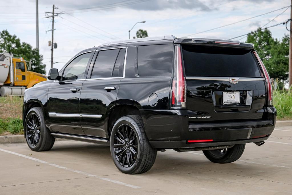 used 2018 Cadillac Escalade car, priced at $27,499