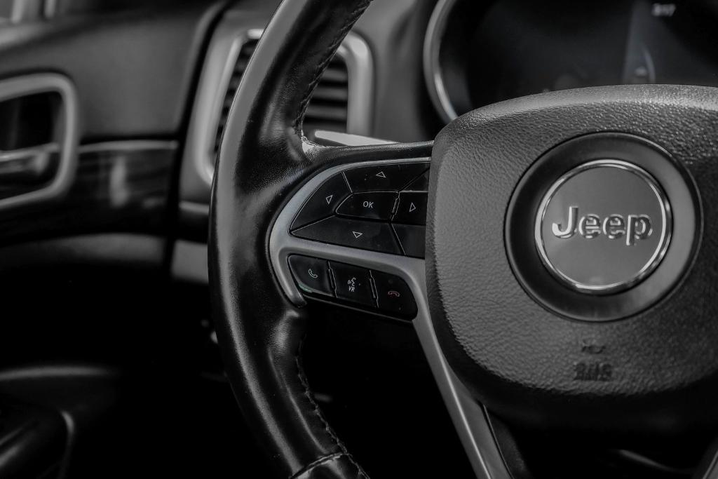 used 2019 Jeep Grand Cherokee car, priced at $16,999