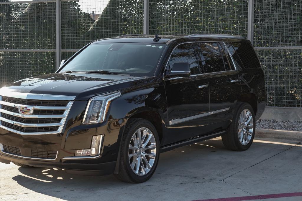 used 2020 Cadillac Escalade car, priced at $35,999