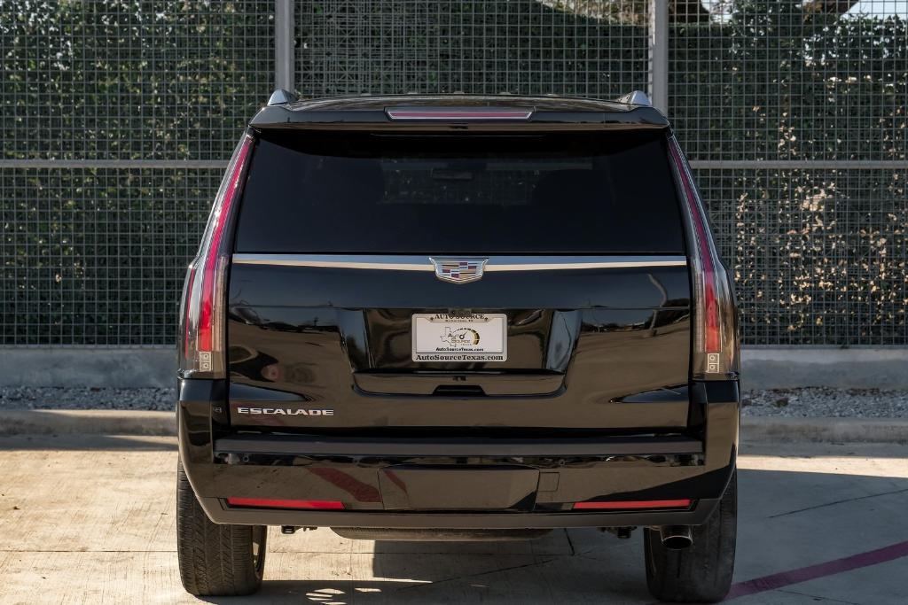 used 2020 Cadillac Escalade car, priced at $35,999