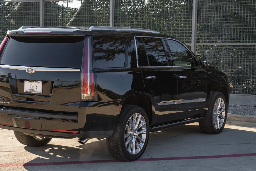 used 2020 Cadillac Escalade car, priced at $35,999