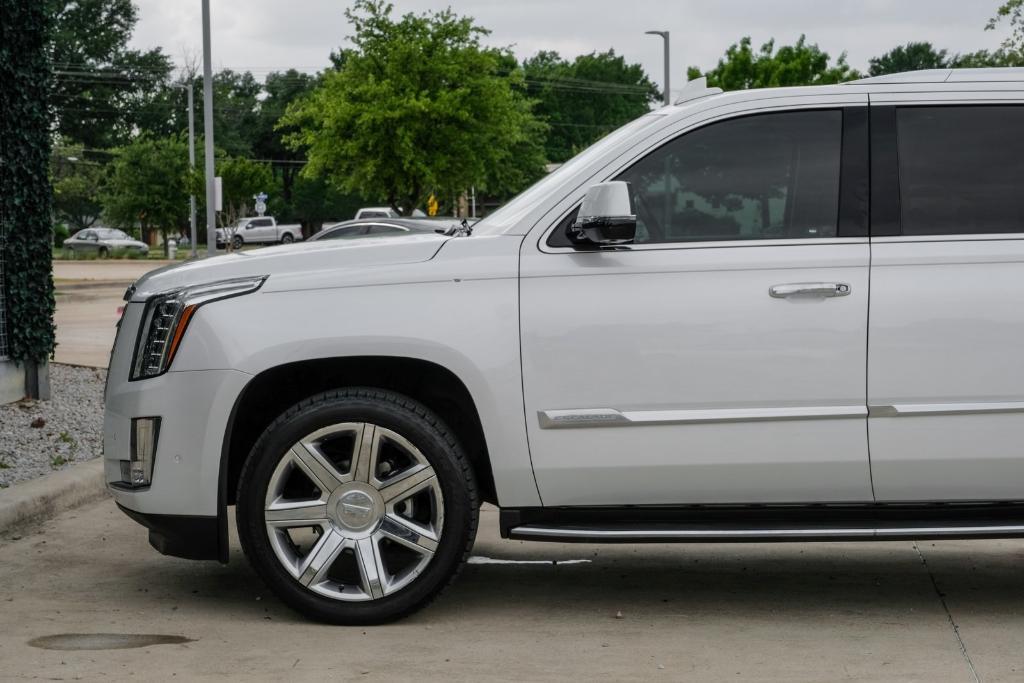 used 2017 Cadillac Escalade car, priced at $29,999