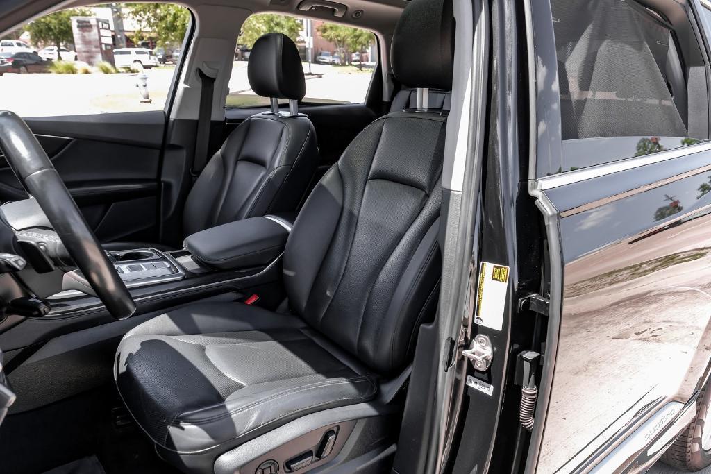 used 2023 Audi Q7 car, priced at $33,999