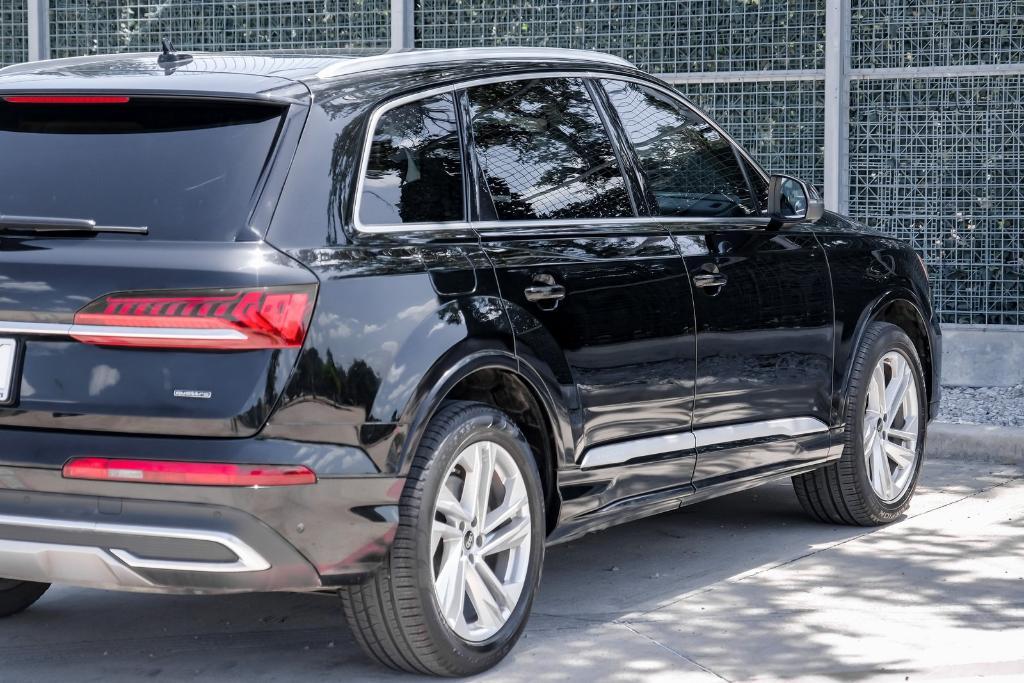 used 2023 Audi Q7 car, priced at $33,999